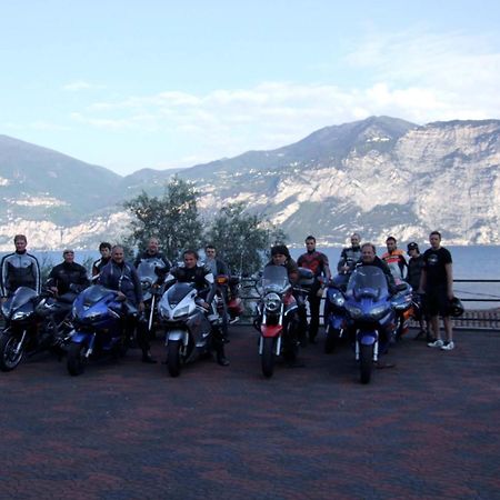 Hotel Aquacamp Brenzone sul Garda Exterior foto